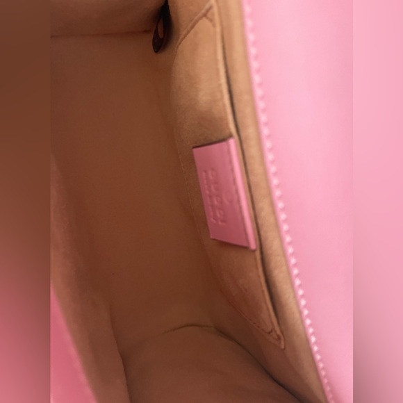 Gucci Gold GG Supreme Small Padlock Bag - Picture 3 of 5